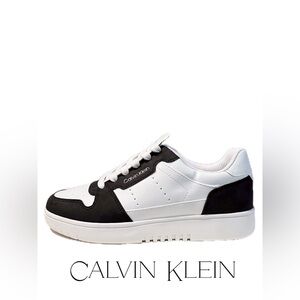 SB17  New Calvin Klein Hattea Low Top Sneaker | Calvin Klein Size 6.5 M